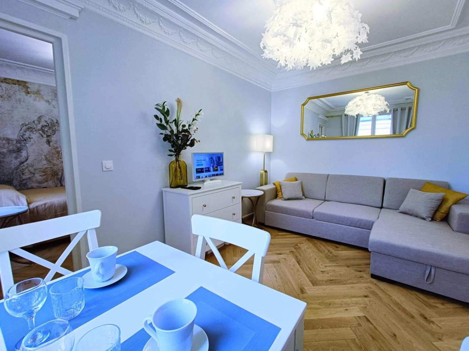 Ferienwohnung Au Petit Trianon Bleu Versailles Exterior foto